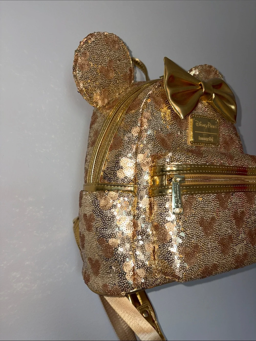 NWT Loungefly Disney Minnie Mouse Golden Sequin Mini Backpack